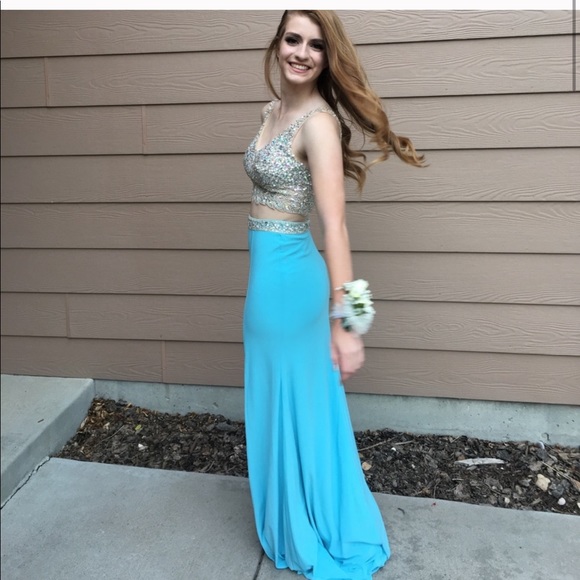 TWO PIECE WHITE GOLD SEQUIN PROM FORMAL DRESS - Picture 2 of 8